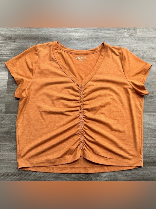 LOFT Tops - LOFT Gold V-neck Short Sleeve Ruched Crop Top
